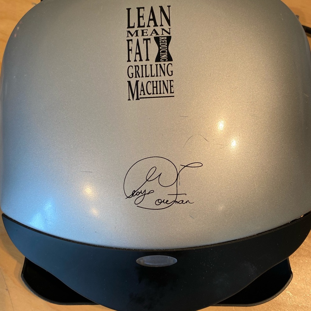 George Foreman lean mean fat reducing like new indoor grill
